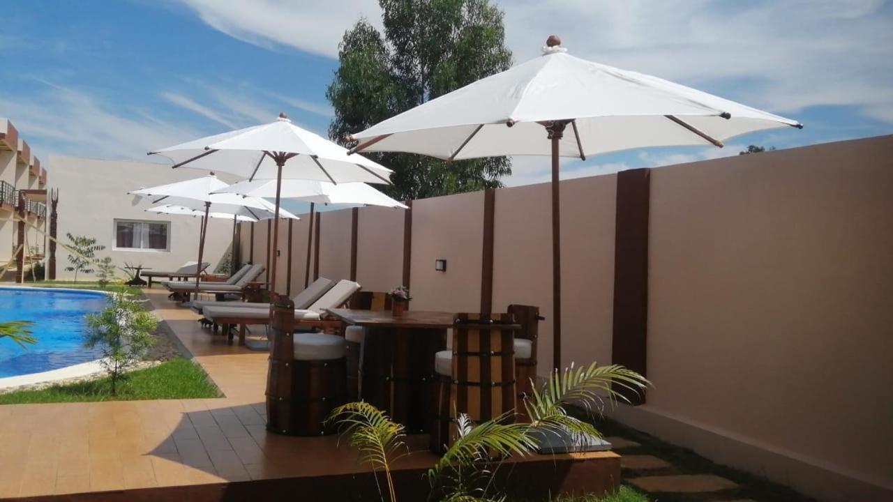 Bira Hotel Antsirabe Exterior foto