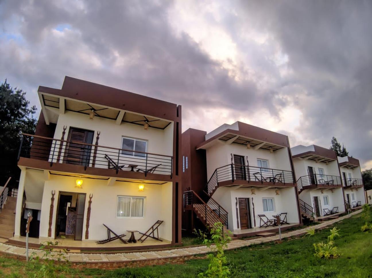 Bira Hotel Antsirabe Exterior foto